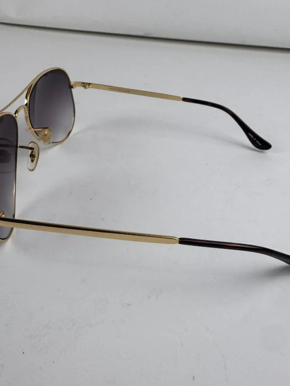 ANN TAYLOR Gold Aviator Sunglasses Men Gradient Lens 58-14-140 w/ GLASS CASE